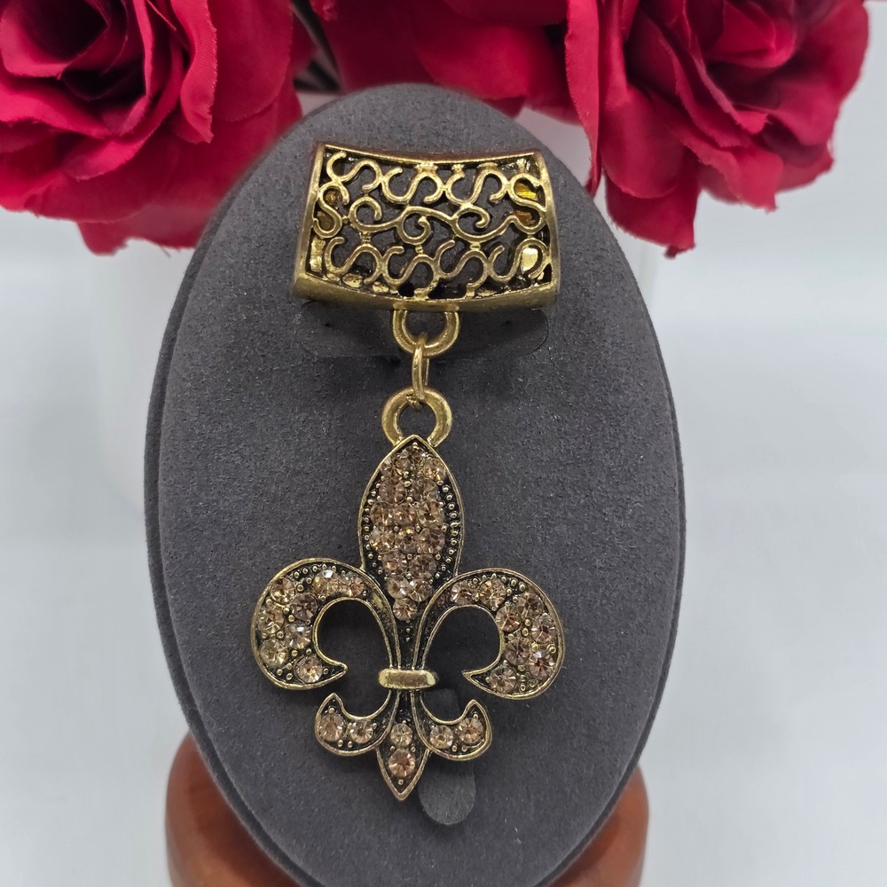 Gold Tone Fleur-de-lis Rhinestone Slide Pendant Filigree Scarf Bail Old Money